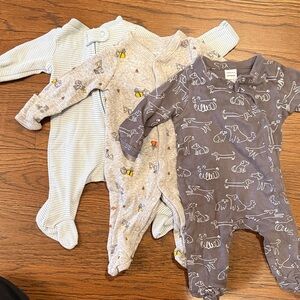 3 Newborn Footies